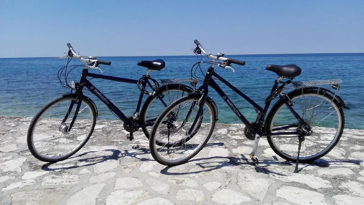 Studio Apartment Lea With Free Bikes Porec